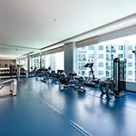 Rare Xxxl Swimming Pools Resort - Free Fast Wifi - Top Floor Pool View Balcony